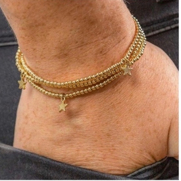 💕x3HP💕Beaded charm gold star bracelet set (3) - Picture 2 of 4